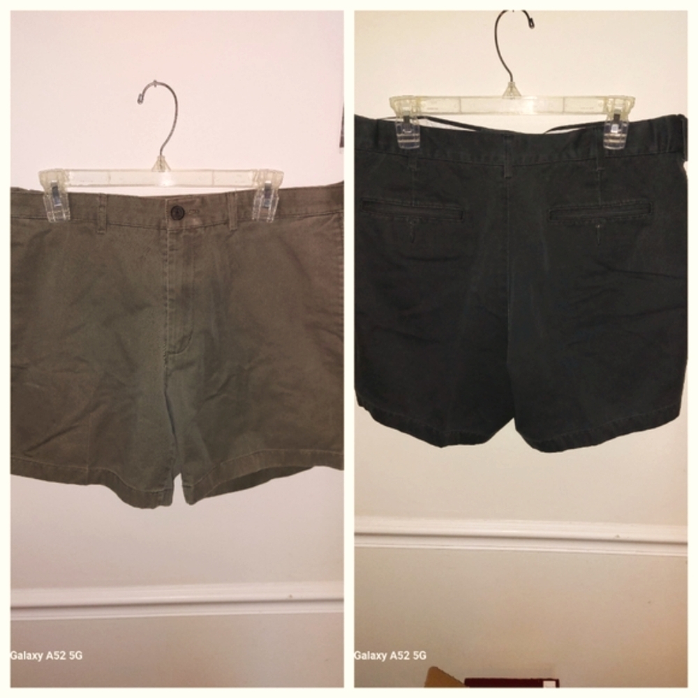 LANDS' END BUNDLE Men's navy blue shorts and olive shorts